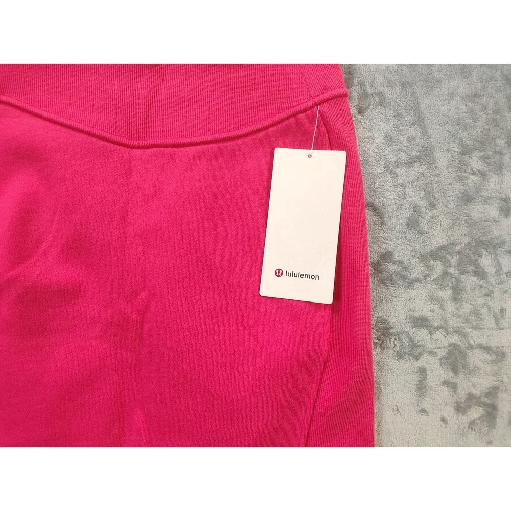 Lululemon Scuba High-Rise Mini Skirt Women's M Pink NWT Ribbed Waist NWT